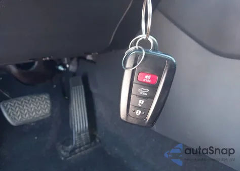 2021 Toyota Rav4 Xle from USA, damaged, VIN 2T3W1RFV6MC092832